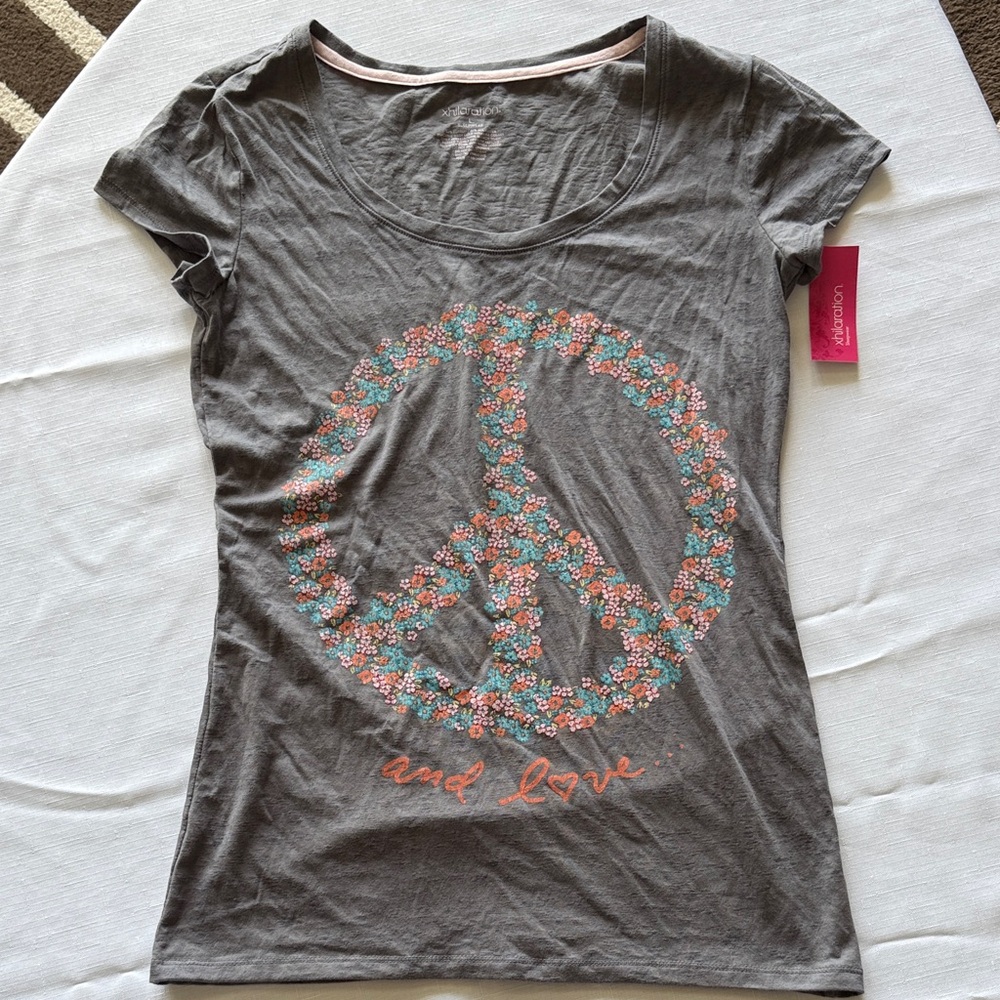 Xhilaration Peace & Love Sleep T-Shirt Size L Gray NWT